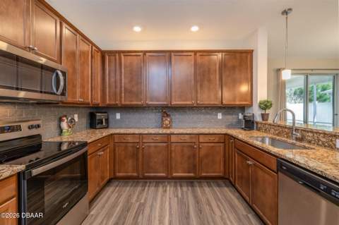 18 Oakleaf Way, Palm Coast FL - photo 10 of 40