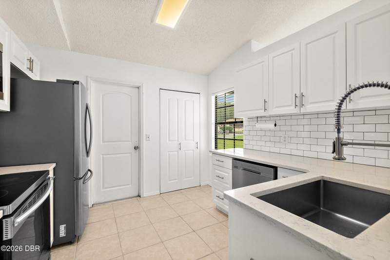 3 bedroom Single Family Residence at 769 Coleman Avenue, Deltona Lakes, Deltona — photo 2