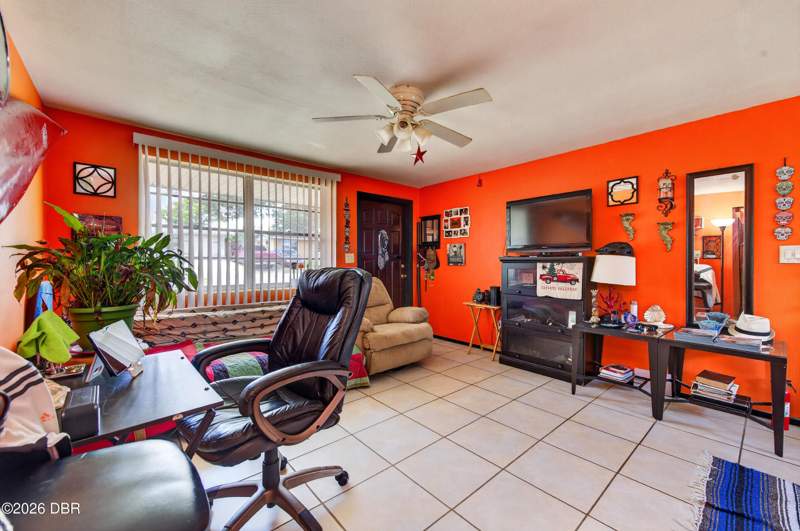 3 bedroom Single Family Residence at 1057 Berkshire Road, Lynhurst, Daytona Beach — photo 2