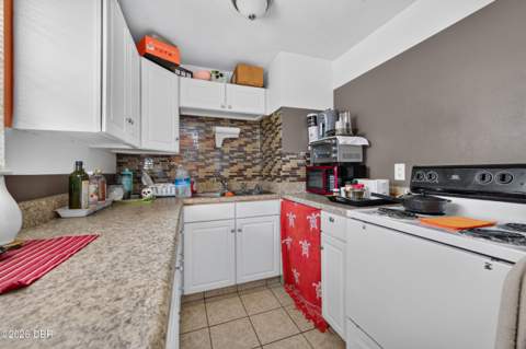 1057 Berkshire Road, Daytona Beach FL - photo 9 of 23