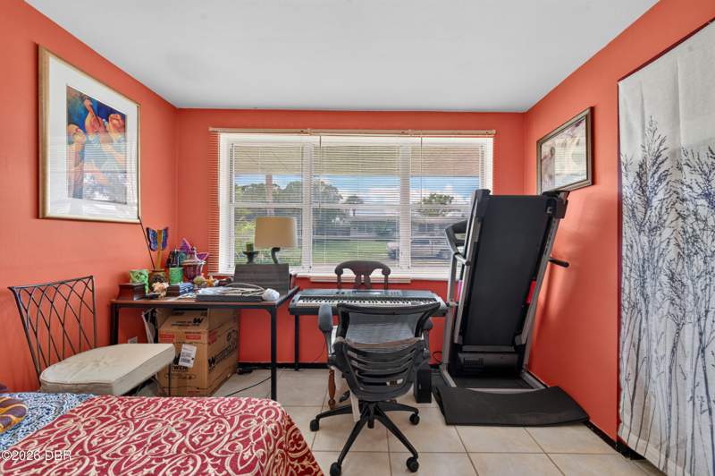 3 bedroom Single Family Residence at 1057 Berkshire Road, Lynhurst, Daytona Beach — photo 4