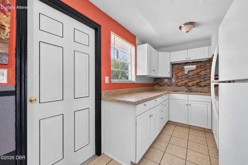 3 bedroom Single Family Residence at 1057 Berkshire Road, Lynhurst, Daytona Beach — photo 3