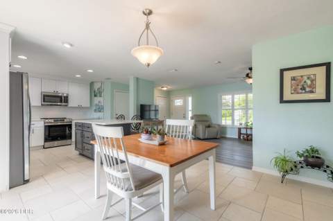749 Baywood Lane, South Daytona FL - photo 6 of 40