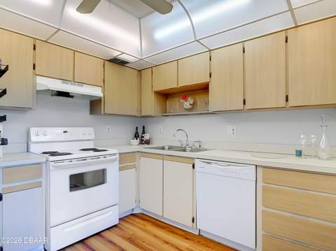 275 Indigo Drive #105, Daytona Beach FL - photo 24 of 68