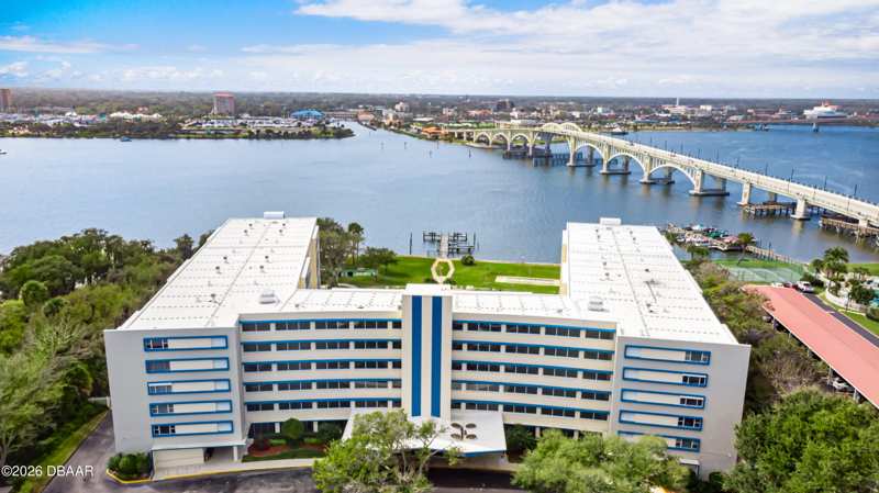 2 bedroom Condominium at 1224 S Peninsula Drive #415, Pendleton Club Condo, Daytona Beach — photo 1