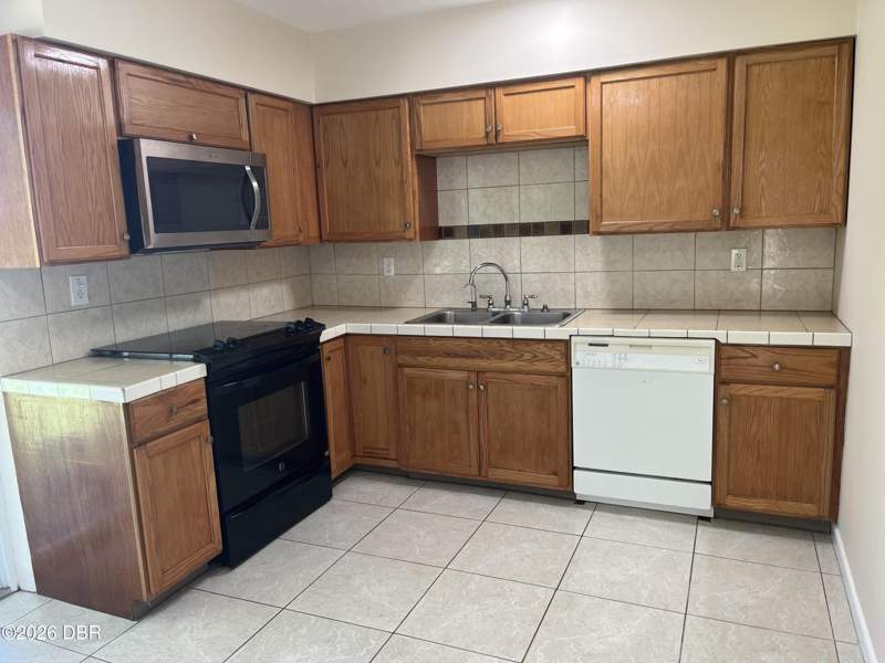 3 bedroom Single Family Residence at 1980 Teague Street, Big Tree Acres, Daytona Beach — photo 3