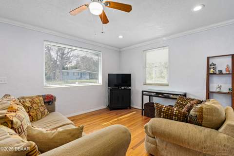 517 S Lanvale Avenue, Daytona Beach FL - photo 7 of 35