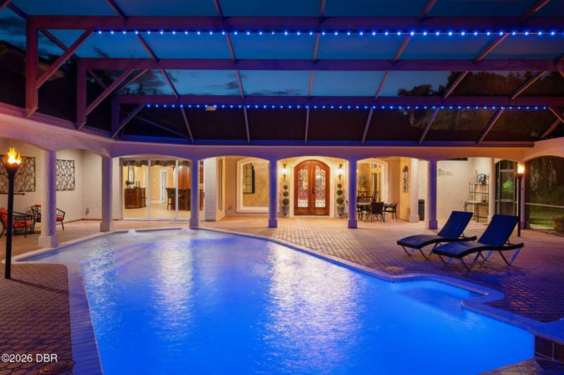 5 bedroom Single Family Residence at 817 Hail Court, Highpoint Acres, Port Orange — photo 3