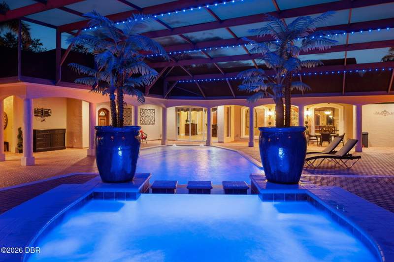 5 bedroom Single Family Residence at 817 Hail Court, Highpoint Acres, Port Orange — photo 4
