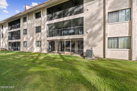 275 Indigo Drive #104, Daytona Beach FL - photo 21 of 31