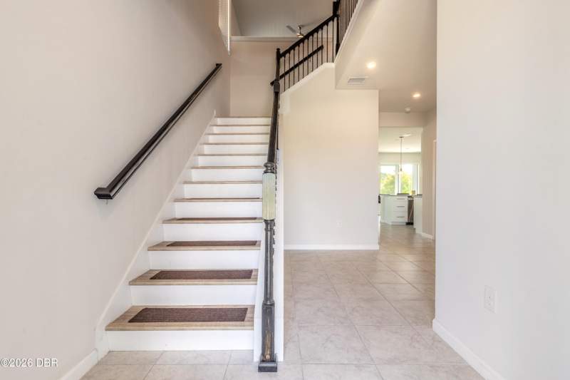 5 bedroom Single Family Residence at 210 Eagle Harbor Way, Preserve at Lpga, Daytona Beach — photo 3