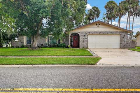 319 Quaker Ridge Drive, home for sale in Daytona Beach 32119