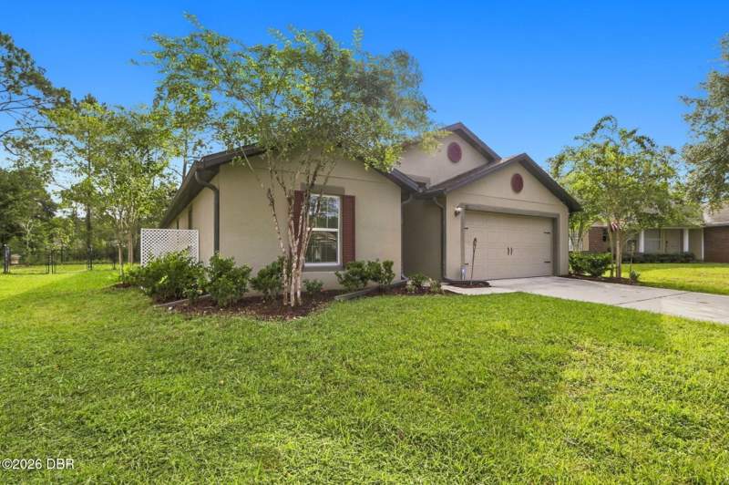 5 bedroom Single Family Residence at 71 Royal Oak Drive, Palm Coast Sec 32, Palm Coast — photo 2