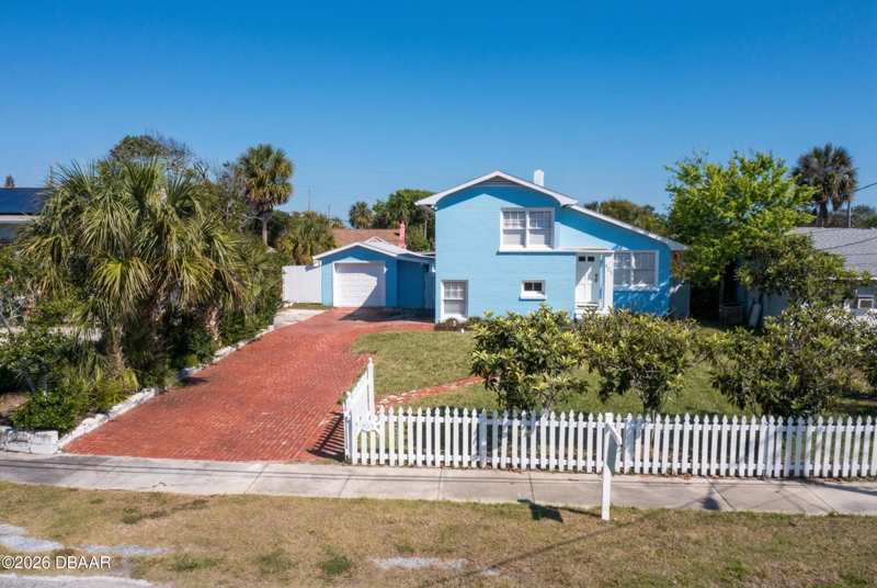 3 bedroom Single Family Residence at 405 Wisteria Road, Ocean Dunes, Daytona Beach — photo 1