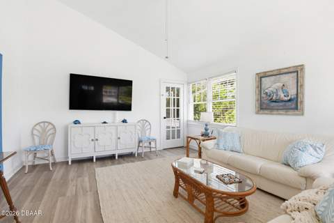 405 Wisteria Road, Daytona Beach FL - photo 9 of 63