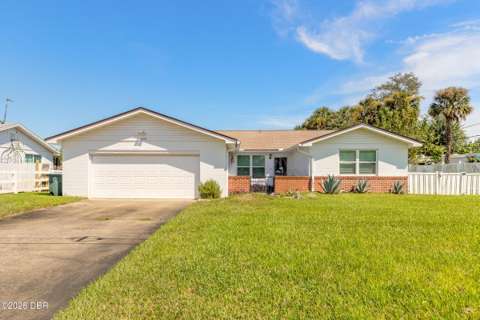 879 W Coquina Drive, starter home for sale in Daytona Beach