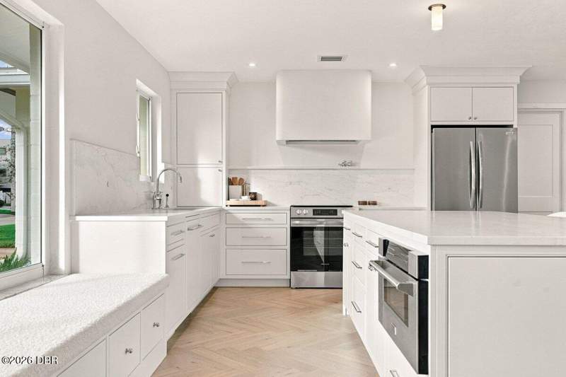 4 bedroom Single Family Residence at 59 Amsden Road, Bellewood, Ormond Beach — photo 5