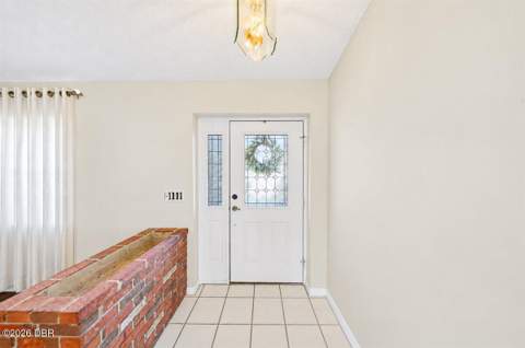 74 Fountain Gate Lane, Palm Coast FL - photo 6 of 33
