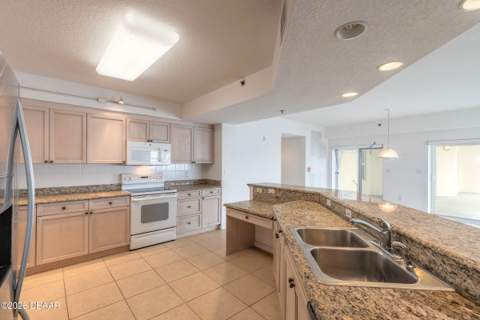 5300 S Atlantic Avenue #3-605, New Smyrna Beach FL - photo 11 of 35