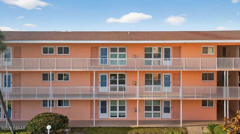 2 bedroom Condominium at 721 S Beach Street #205A, River House, Daytona Beach — photo 1