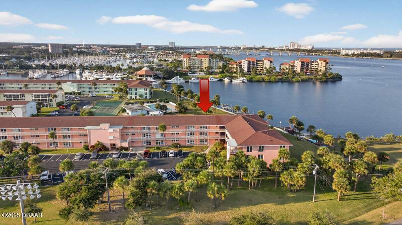2 bedroom Condominium at 721 S Beach Street #205A, River House, Daytona Beach — photo 2