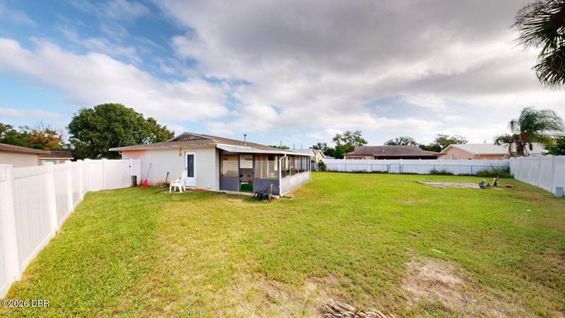 2 bedroom Single Family Residence at 1305 Golf Avenue, Carrollwood, Ormond Beach — photo 2