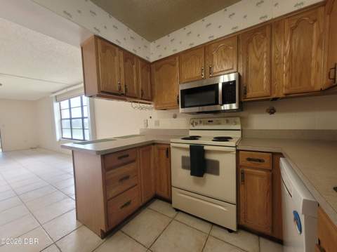 325 Wilder Boulevard #A401, Daytona Beach FL - photo 7 of 30