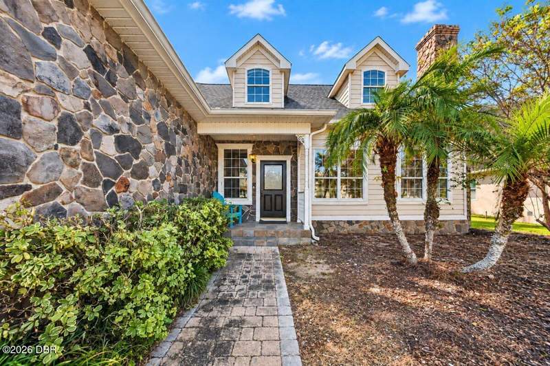 4 bedroom Single Family Residence at 7 Whitehall Court, Fairchild Oaks, Flagler Beach — photo 3