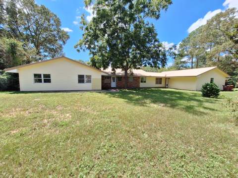 131 Phillips Drive, Crestview FL - photo 6 of 39