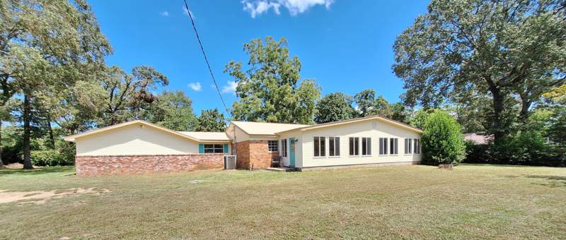 5 bedroom Detached Single Family at 131 Phillips Drive, Adams Powell, Crestview — photo 3