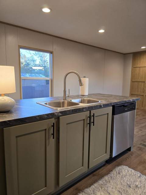 215 E Juniper Avenue, DeFuniak Springs FL - photo 13 of 30