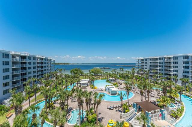 Destin West Pelican