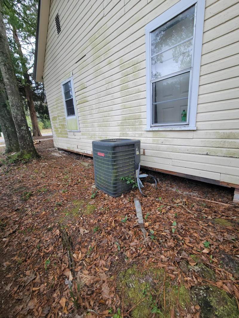 2 bedroom Detached Single Family at 99 N State Highway 83, Town Of Defuniak Springs, DeFuniak Springs — photo 3