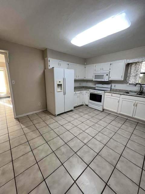 940 Central Avenue #Unit 15, Fort Walton Beach FL - photo 7 of 47