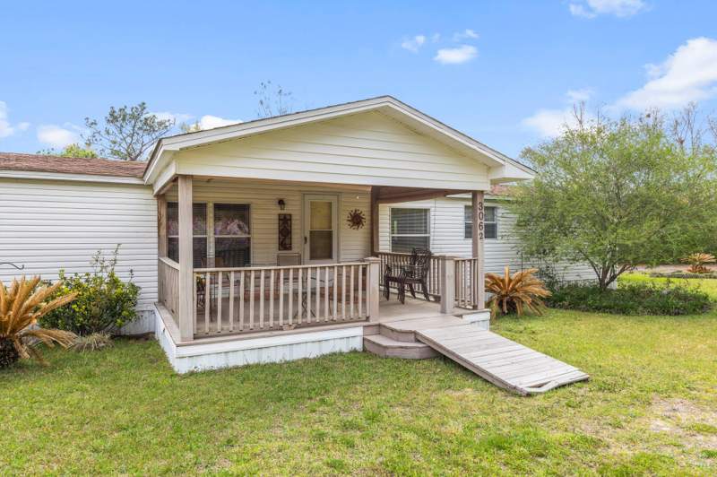 3 bedroom Mobile Home at 3062 Highland Avenue, Shoffner 2nd Addn, Crestview — photo 2