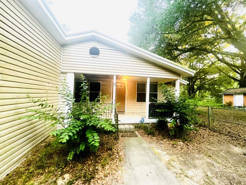 2 bedroom Detached Single Family at 3040 Register Lane, Crestview, Crestview — photo 3