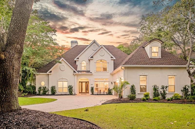 4 bedroom Detached Single Family at 237 Matties Way, Kelly Plantation S/D, Destin — photo 5