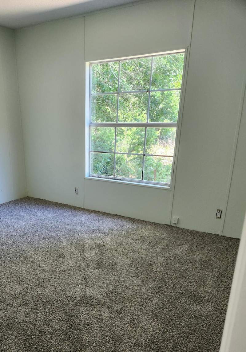 3 bedroom Mobile Home at 458 Royal Palm Avenue, Oakwood Hills Unit 1, DeFuniak Springs — photo 4