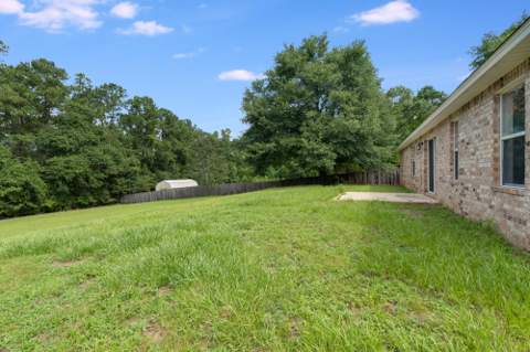 48 S Pleasant Drive, DeFuniak Springs FL - photo 13 of 47