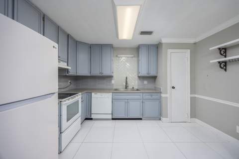 209 Michael Avenue, Mary Esther FL - photo 10 of 30