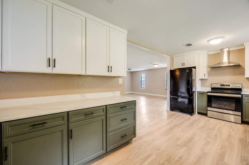 3 bedroom Detached Single Family at 5593 Galaxy Drive, 231100.00, Crestview — photo 2