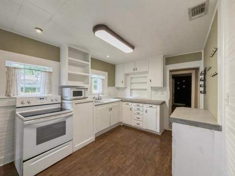383 N Booker Street, Crestview FL - photo 12 of 37