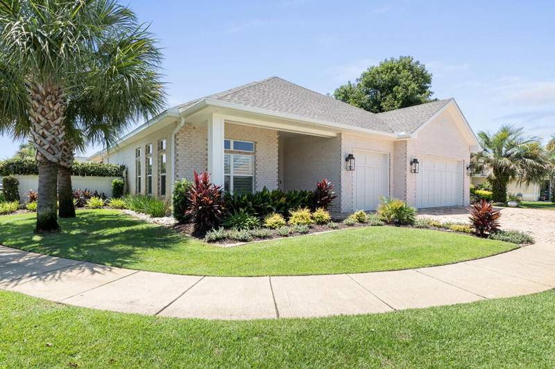5 bedroom Detached Single Family at 11 Tristram Way, Avalon Beach Estates, Miramar Beach — photo 2