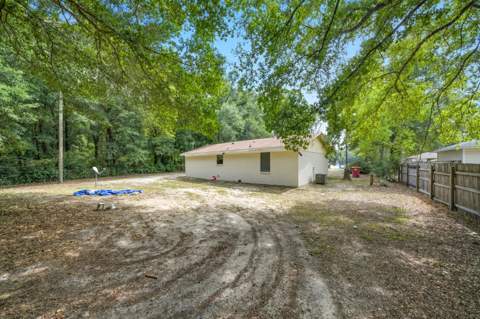 102 Grimes Avenue, Crestview FL - photo 15 of 34