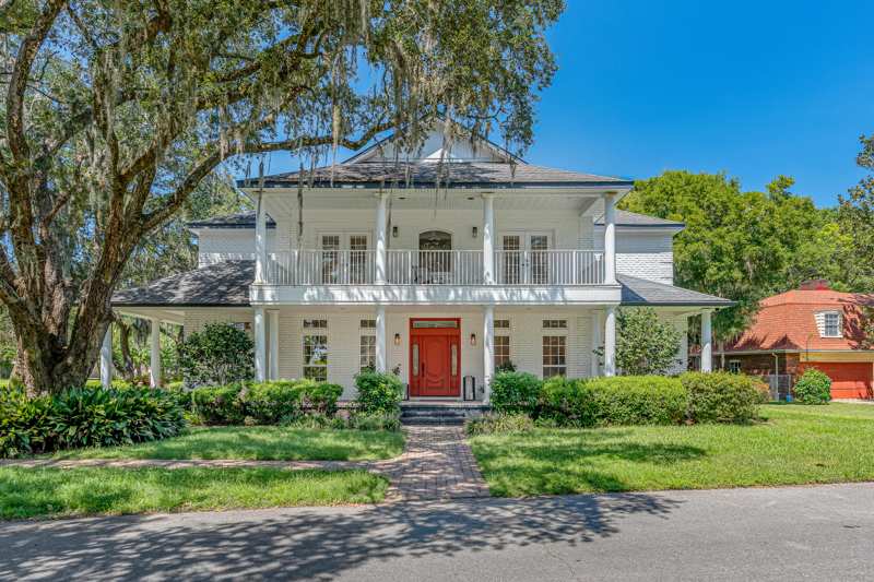 6 bedroom Detached Single Family at 111 Troy Circle, Kenwood S/D, Fort Walton Beach — photo 1