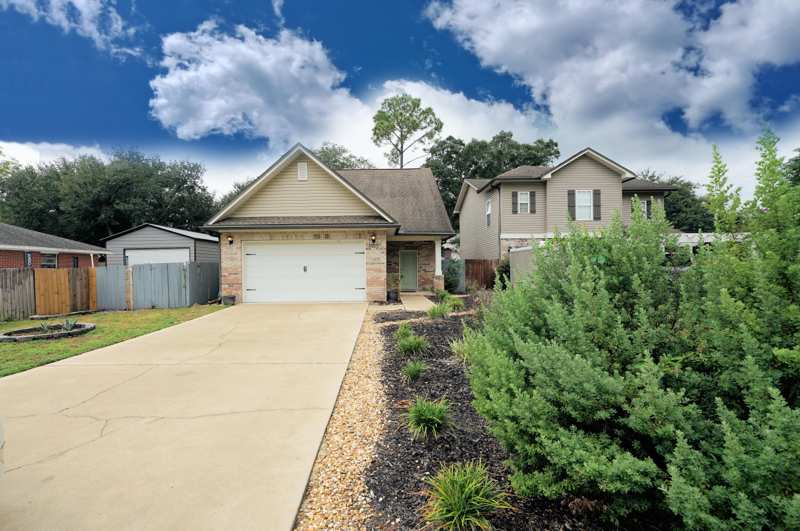 4 bedroom Detached Single Family at 1305 Finck Road, Unrecorded Subdivision, Niceville — photo 1