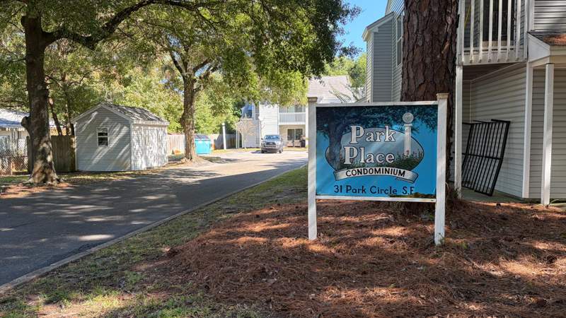 1 bedroom Condominium at 31 SE Park Circle #3, Park Place Condo, Fort Walton Beach — photo 2