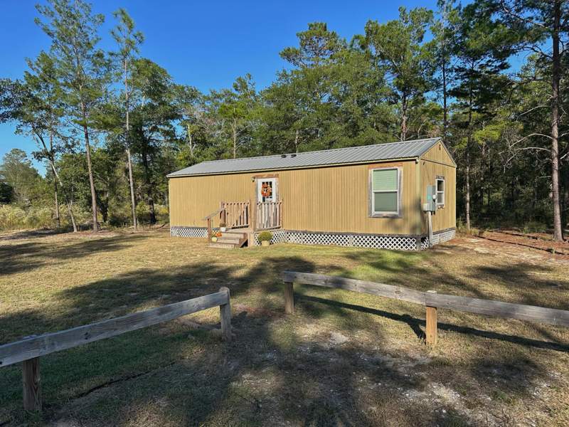 1 bedroom Detached Single Family at 63 E Heather Avenue, Oakwood Hills Unit 1, DeFuniak Springs — photo 3