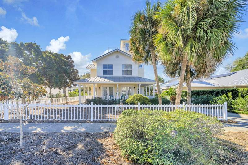 3 bedroom Detached Single Family at 4453 Clipper Cove, Crystal Beach Cottages Ph 2, Destin — photo 3