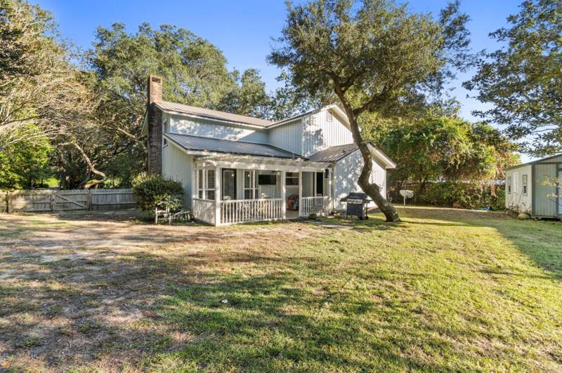 3 bedroom Detached Single Family at 517 Main Street, Joes Bayou 1st Addn, Destin — photo 2